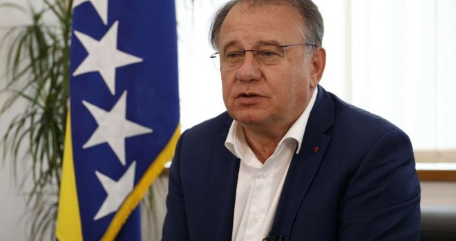 Nermin Nikšić: Nacrt novog ustava RS je secesionistički, samim tim i neprovodiv