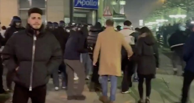 Novogodišnji haos u Njemačkoj: Dva tinejdžera poginula, čovjek ostao bez ruke, čak 4.000 policajaca uhapsili 300 izgrednika