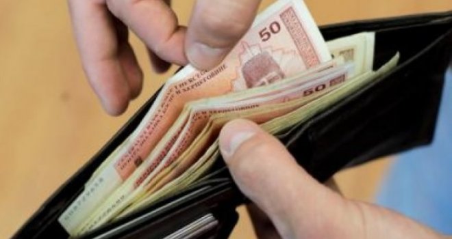 Poznato koliki će biti regres u državnim institucijama: Šta mislite, je li dovoljno?