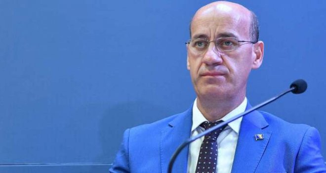 Ramiz Salkić: Niko nema mandat pregovarati s onima što provode napad na ustavni poredak