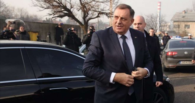 Dodik odgovorio na pitanje kako prelazi bh. granicu, uprkos presudi i potjernici: 'Sjednem u automobil i...'