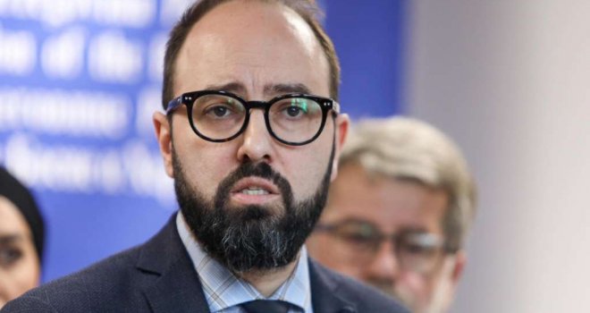 'U RS-u se ponašaju kao drogirani kokuzi, o čemu mi ovdje govorimo...'
