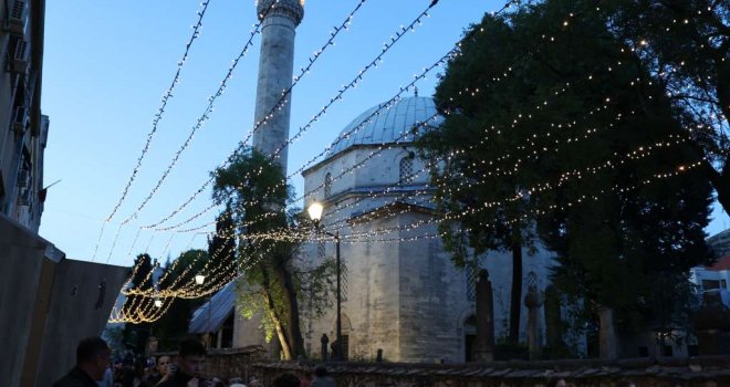 Evo ko je prijetio paljenjem džamija u Mostaru: MUP HNK otkrio i uhapsio 21-godišnjaka  