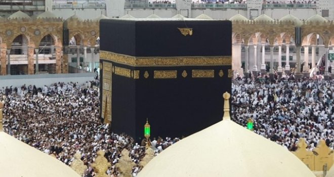 Saudijska Arabija deportuje i kažnjava hodočasnike: Spriječeno skoro 270.000 vjernika da uđu u Mekku jer nisu imali dozvole