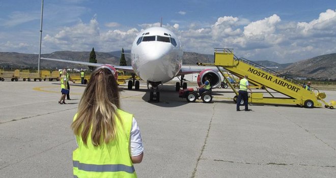 Broj putnika na mostarskom aerodromu premašit će rekordnu 2012. godinu