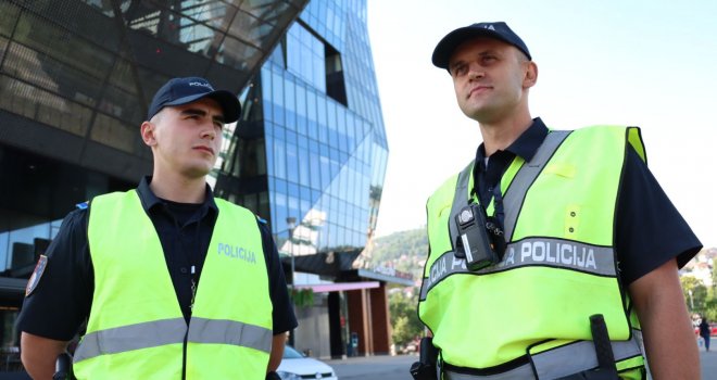 Evo za šta će služiti policijske 'body kamere': Snimci će se slati medijima i objavljivati na društvenim mrežama