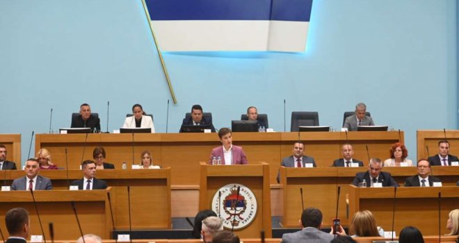 Prijedlog novog ustava RS-a: RS može formirati vojsku i sklopiti konfederaciju sa susjednim zemljama