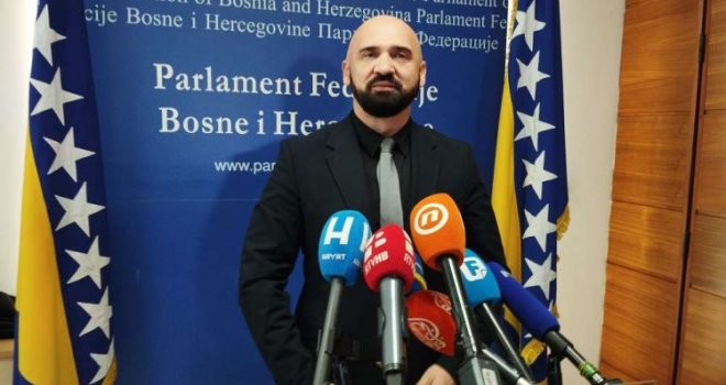 Ramo Isak o sumnjivom tenderu: Samo da dođem sa godišnjeg, istraga će biti pokrenuta