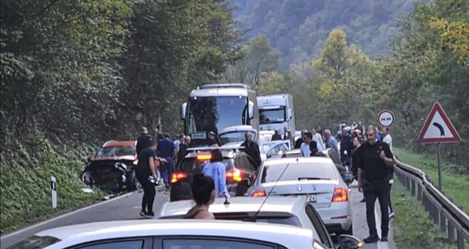 Saobraćajna nesreća u tunelu Vranduk, saobraćaj potpuno obustavljen