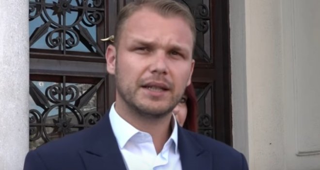 Dok se 'obični' građani zadužuju za 40 kvadrata, Stanivuković uselio u 135 - bez kredita: Evo ko je i koliko platio...