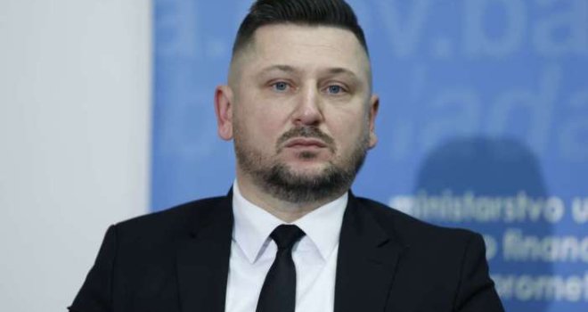 Šta pokazuje statistika Porezne uprave FBiH: Stabilnost u kretanjima na tržištu rada Federacije BiH 