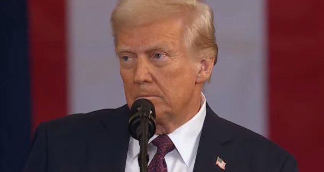 Modrice na šaci, oticanje nogu: Bijela kuća otkrila od čega boluje Donald Trump... Je li ozbiljna njegova dijagnoza?
