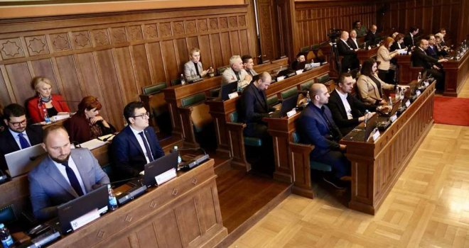 Sarajevo i dalje bez gradonačelnika: Ponovo prekinuta sjednica Gradskog vijeća
