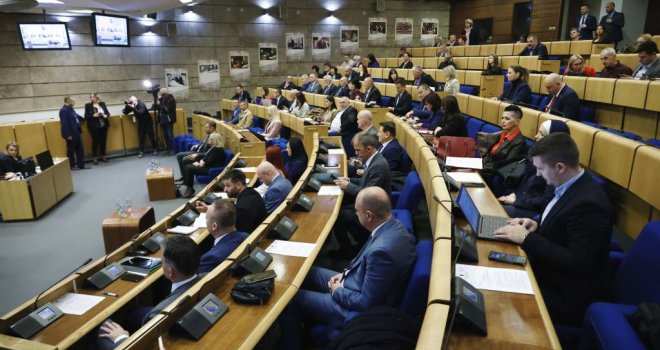 Usvojen izmijenjeni zakon o naftnim derivatima