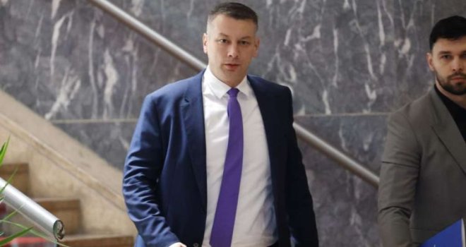 Nešić bi se mogao vratiti u fotelju ministra sigurnosti BiH?!