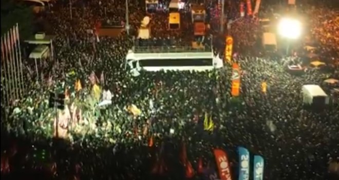 Turske vlasti privele devet novinara koji su izvještavali o protestima povodom hapšenja Imamoglua