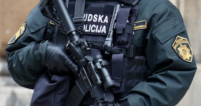 Migranti koji su sinoć pucali predati u Tužilaštvo, povrijeđeni i dalje životno ugroženi