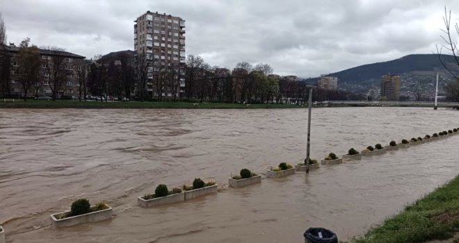 Proglašen prvi stepen odbrane od poplava u Olovu, jedna porodica izmještena