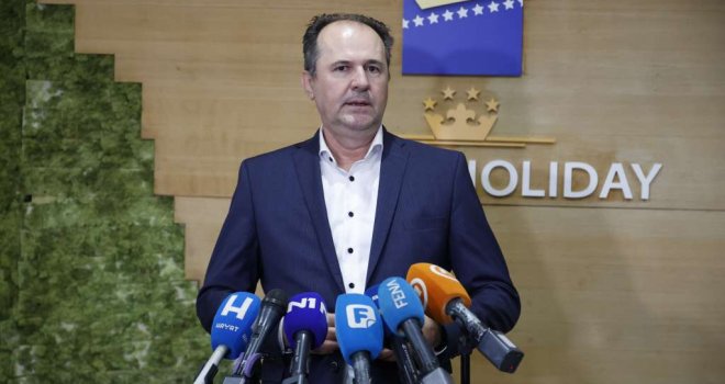 Softić kritikovao potez Heleza prema Srbiji: Trebao je tri puta sasjeći, može biti posljedica