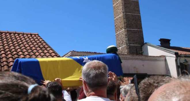 Reisul-ulema predvodio dženazu šejhu Halilu Brzini: Učitelji poput njega danas su nam nasušna potreba