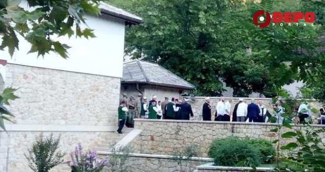 Počasni plotun za šejha i generala Armije RBiH: Obavljen ukop Halila Brzine u Tekiji 'Stolac'
