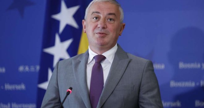 Borenović: Isplata 110 miliona KM Viaductu je 'pljačka vijeka', sve ih treba pohapsiti!