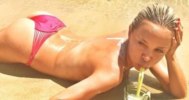 Maji Šuput pukao kostim, muškarac iz publike je spasio: Nudila svoj grudnjak u zamjenu za majicu