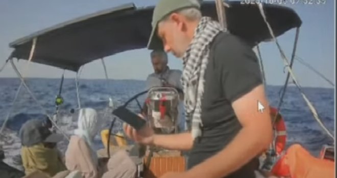 Flota za Gazu razbijena, aktivisti uhapšeni, ali ova jahta i dalje prkosi Izraelu