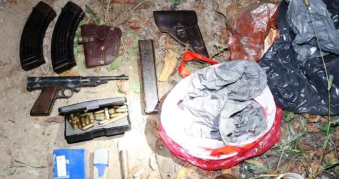 U Gradačcu pronađeno oružje, eksplozivna sredstava i municija: Uhapšena jedna osoba