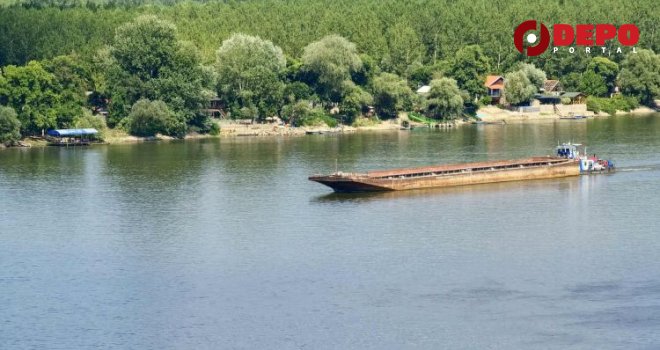 Prevrnuo se čamac sa kineskim državljanima na Dunavu: Jedna osoba poginula, za dvjema se još traga