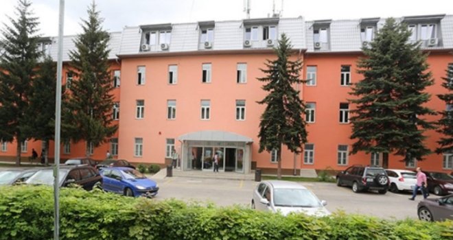 Dekan ETF-a u Sarajevu tvrdi: 'Prijetili su mi, nisam podlegao... Evo zašto nije prihvaćen doktorat Ehlimane Cogo'