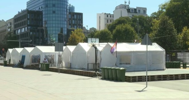 Napad nožem u Ćacilendu: Povrijeđen muškarac