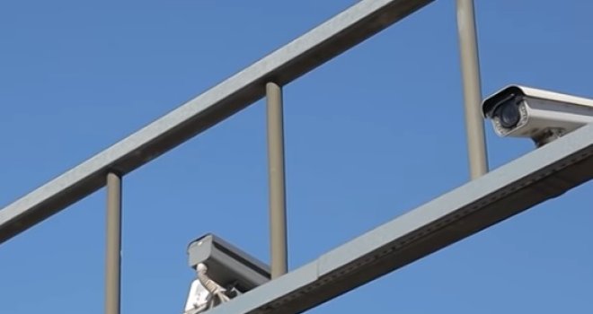 Pametne kamere u bh. gradu:  Bilježe i korištenje mobitela i nevezivanje pojasa