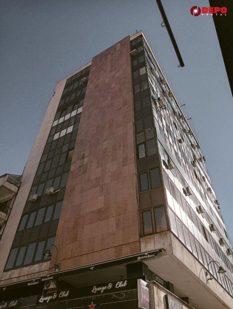 upi-neboder-popravljena-fasada-2