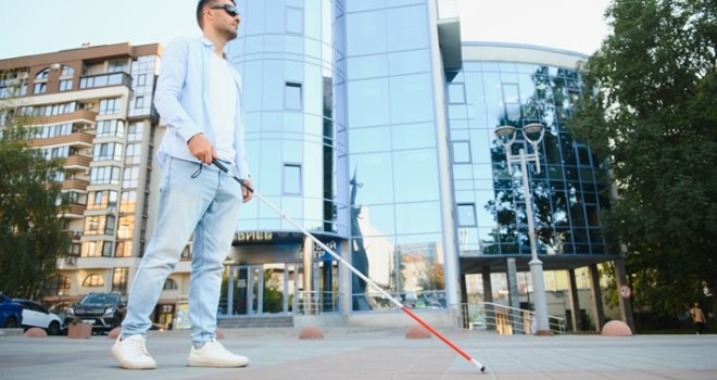 Nevjerovatno: Bijeli štap, kao ni jedno drugo pomagalo, ne mogu se jednostavno kupiti u BiH! Ne postoje na tržištu...