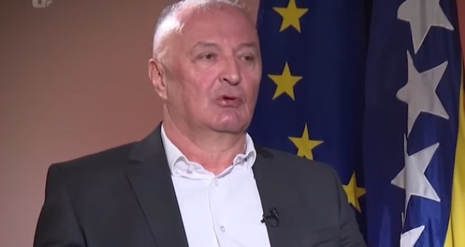 Helez:  Dodik je politički leš koji zagađuje prostor, a Vučić...