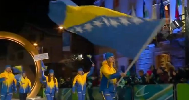 Elvedina Muzaferija i Marko Šljivić ponijeli zastavu BiH na otvaranju ZOI