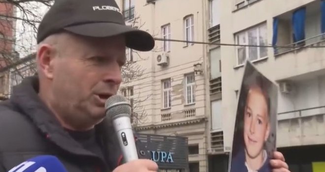 Bolne riječi oca stradalog dječaka: 'Za smrt sina sistem me kaznio sa 9.000 KM, iz ruksaka mrtvog djeteta ukrali su novac'