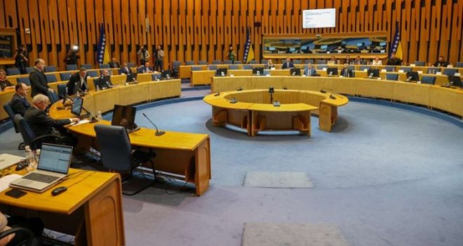 Delegati iz SNSD-a i HDZ-a BiH i danas uskratili kvorum za rad Doma naroda PSBiH