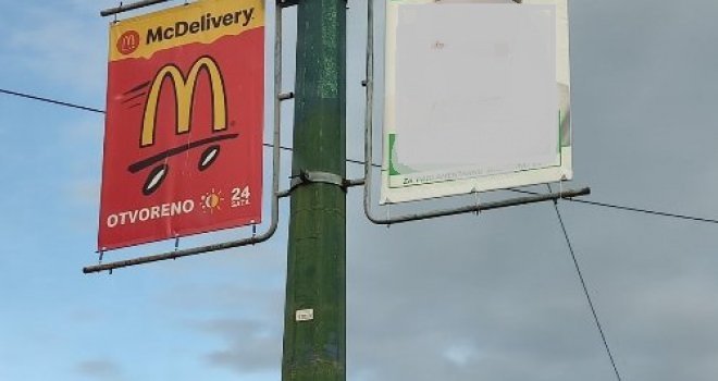 Koliko košta oglašavanje na stubovima javne rasvjete u KS? Dodijeljeni vrijedni ugovori, evo ko je dobio posao 