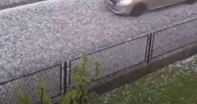 Nevrijeme pogodilo Krajinu: Kiša i grad zabijelili Bihać, Cazin i okolne gradove