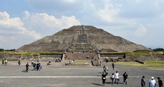 Smrt na piramidama Teotihuacana: Napadač ubio jednog turistu i ranio nekoliko... Objavljen i snimak napada!