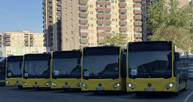 Novo na sarajevskim ulicama: Pet savremenih Mercedes autobusa od jutros prevoze građane