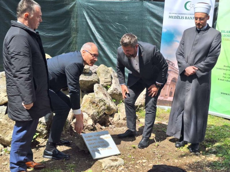 sahat-kula-banjaluka-kamen-temeljac