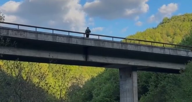 Uhapšen osumnjičeni za ubistvo na Dobrinji, dijete pronađeno nepovrijeđeno