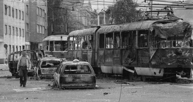 Dan kada je odbranjeno Sarajevo: Tenkovi JNA, nadljudskim naporima branilaca, zaustavljeni na Skenderiji 