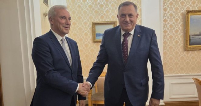 'Poništiti sve Schmidtove odluke i izvršiti reviziju!' Dodik iz Moskve najavio povratak Rusije u PIC?!