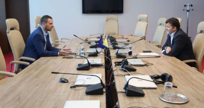 Magazinović: 'Ne smije biti nedodirljivih, a policija mora biti primjer poštovanja Zakona'