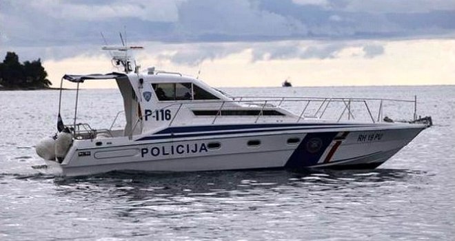 Drama na Jadranu, traje velika potraga: Između Šolte i Brača sudarili se katamaran i jedrilica, ima ozlijeđenih 