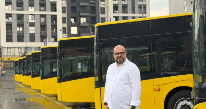 Ministar Šteta objavio: Novih deset autobusa stiglo u Sarajevo